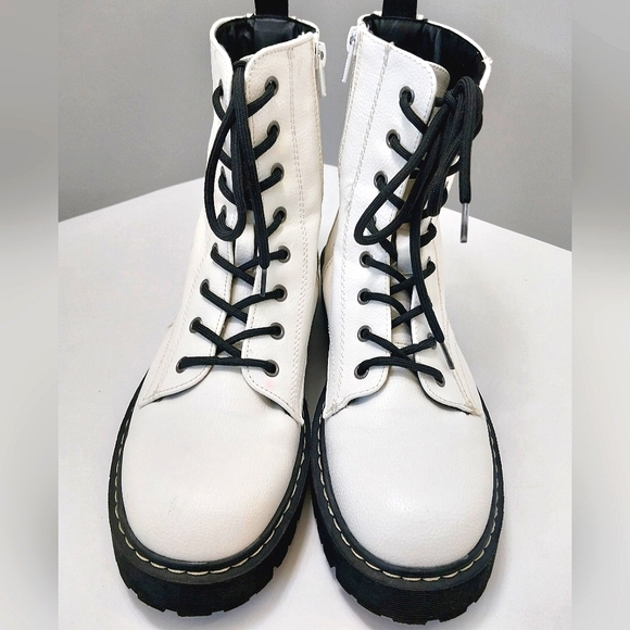 Sincerely Jules Harley Moto Boots, White, Size 9.5 - Picture 3 of 12